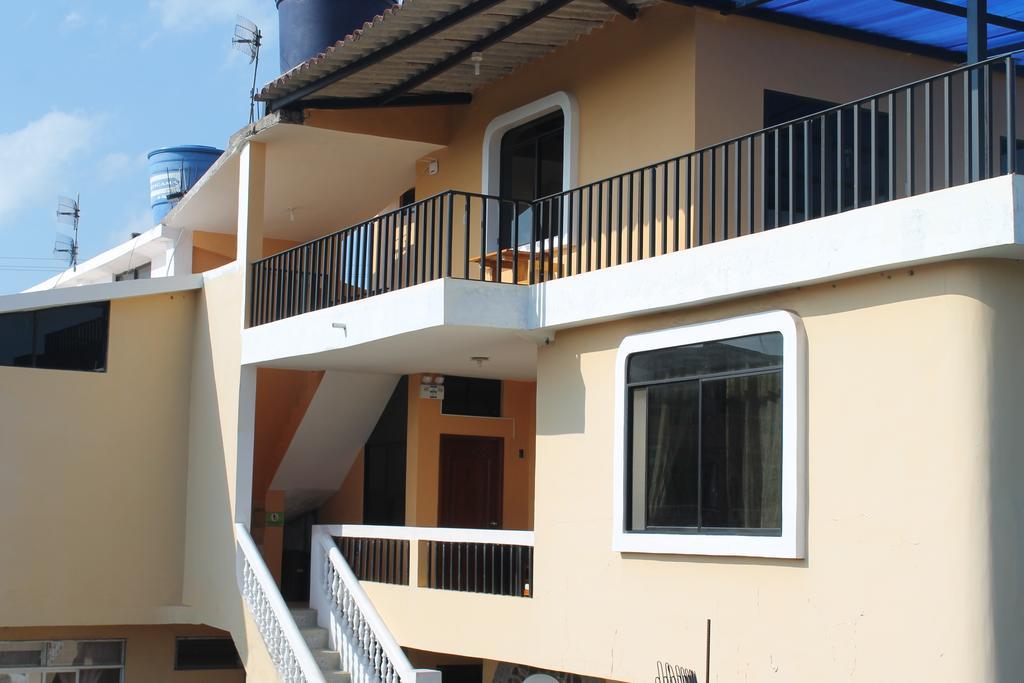 Готель Dolphin House Пуерто-Бакерісо-Морено Екстер'єр фото