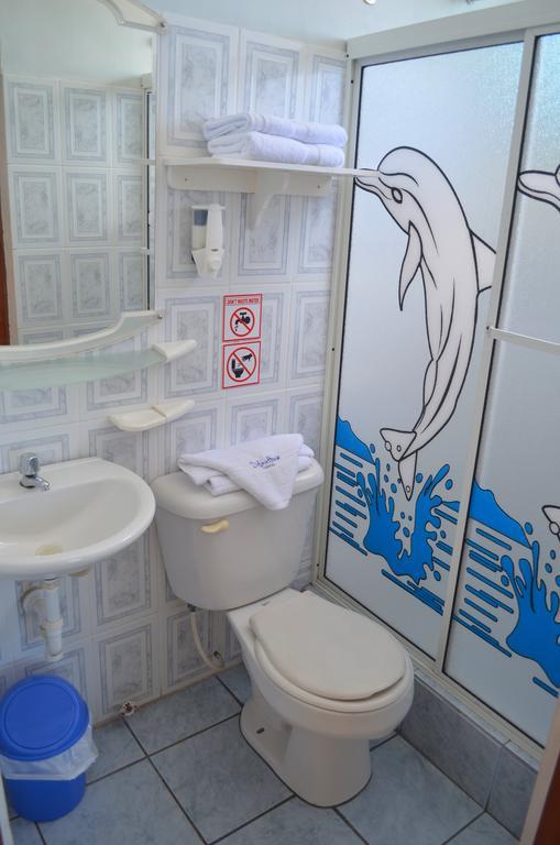 Готель Dolphin House Пуерто-Бакерісо-Морено Екстер'єр фото